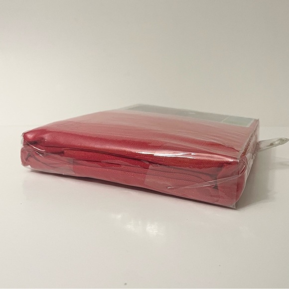 Benson Mills Fabric Tablecloth Red 60”x 84” - Picture 11 of 14